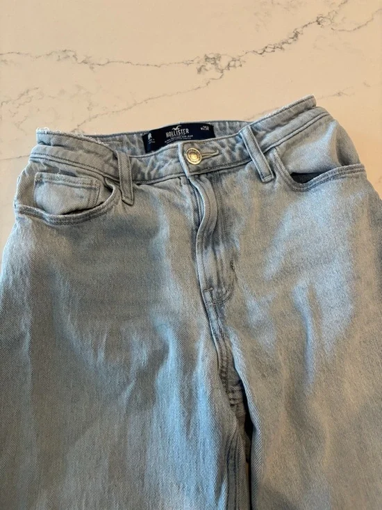 Hollister Light Blue High-Rise Wide-Leg Jeans - Picture 4 of 6